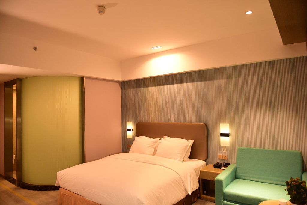 Holiday Inn Express Lhasa Potala Palace, An Ihg Hotel Екстериор снимка