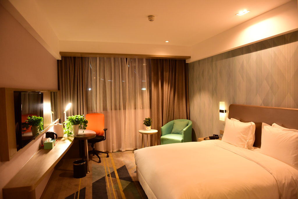 Holiday Inn Express Lhasa Potala Palace, An Ihg Hotel Екстериор снимка