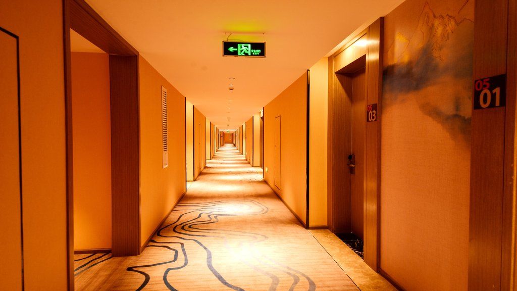 Holiday Inn Express Lhasa Potala Palace, An Ihg Hotel Екстериор снимка