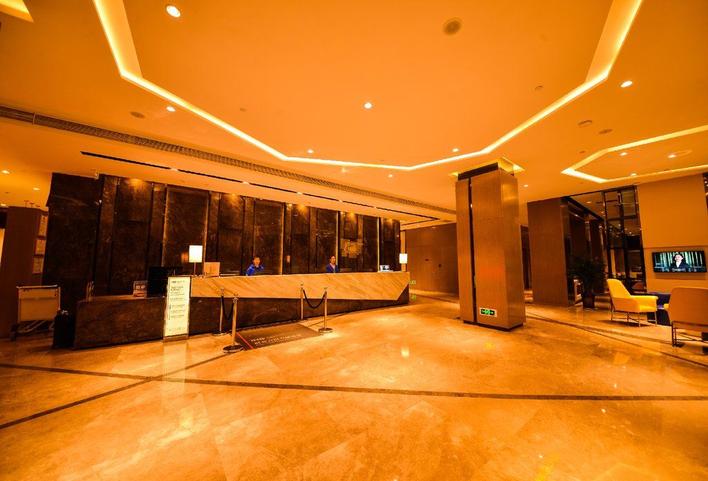 Holiday Inn Express Lhasa Potala Palace, An Ihg Hotel Екстериор снимка