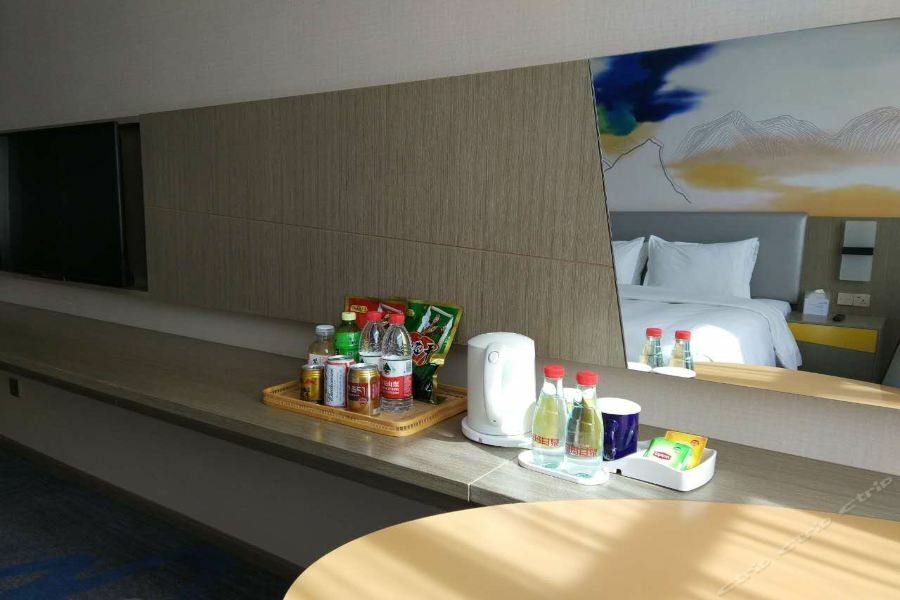 Holiday Inn Express Lhasa Potala Palace, An Ihg Hotel Екстериор снимка